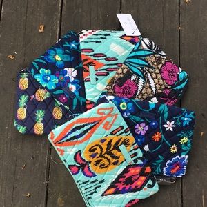Vera Bradley Iconic Wrislets
